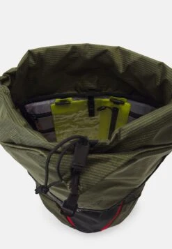 Dynafit Traverse Backpack - Rucksack - Winter Moss/Black Out 10 Dynafit Traverse Backpack - Rucksack - Winter Moss/Black Out -Stock X 73c40d45636a4f5e8146feecfc33b791