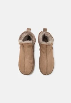 Shepherd ANTON - Slippers - Stone 16 Shepherd ANTON - Slippers - Stone -Stock X 74f0aadb362547138dc0cc4dd9fb55cb