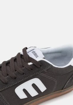 Etnies Calli Vulc - Trainers - Dark Grey/White -Stock X 75646f11d91248e5beb970ebef46b44b