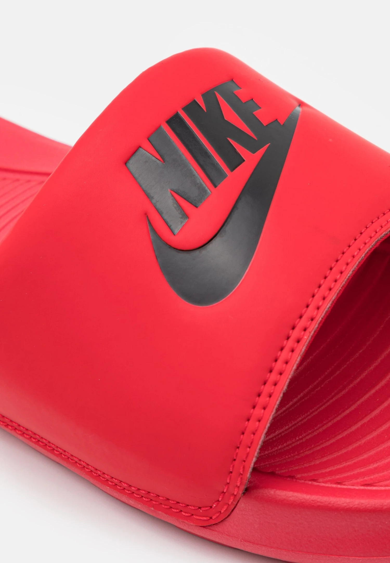 Nike Sportswear Victori One Slide - Mules - University Red/Black 8 Nike Sportswear Victori One Slide - Mules - University Red/Black - Image 6