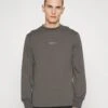 Han Kjøbenhavn Casual Long Sleeve - Long Sleeved Top - Dark Grey -Stock X 75dbf356dd17400f96ab1301e98e3b93