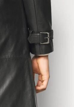 Christian Coat - Classic Coat - Black -Stock X 769b7d3414ed4e2ba62efbf3f17385f7