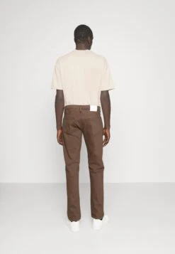 Emporio Armani Pockets Pant - Slim Fit Jeans - Fango -Stock X 777d827f415946a7ba7fed6616194bf5