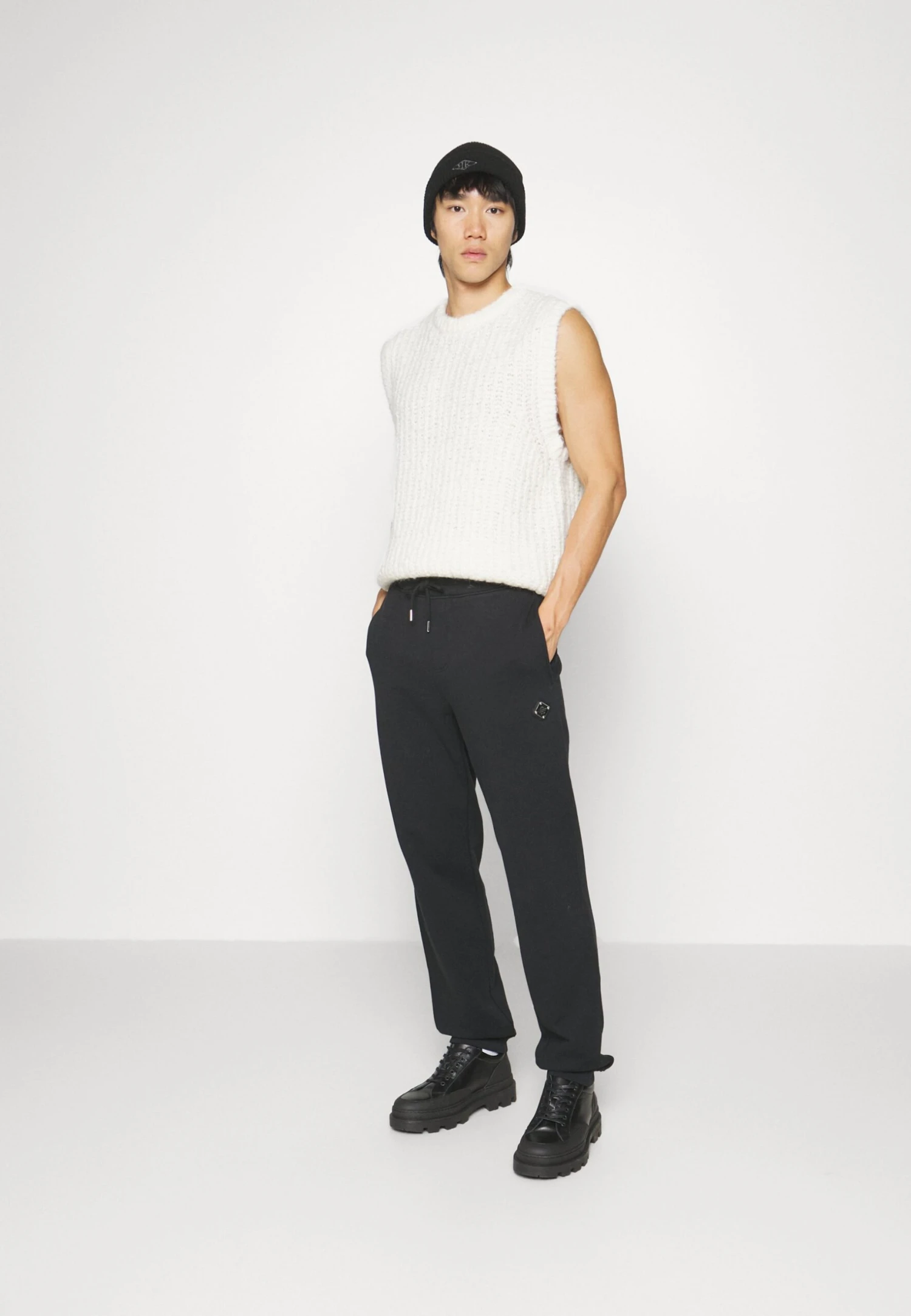 J.Lindeberg Throw Patch Pants - Tracksuit Bottoms - Black 7 J.Lindeberg Throw Patch Pants - Tracksuit Bottoms - Black - Image 5
