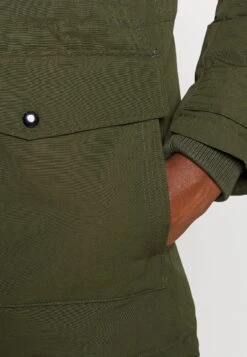 Jack & Jones Jjemash Teddy - Winter Coat - Forest Night -Stock X 7867fa5ae22345389d464762ee3f8134