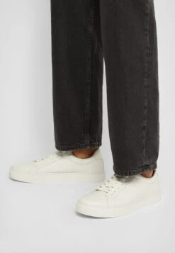 Vagabond Paul 2.0 - Trainers - White -Stock X 7868c988e0e04d59b266acdf500331f0