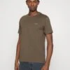 Joop Jeans Alphis - Basic T-Shirt - Dark Green -Stock X 790ba502d0d84121b27cedd8a2d60ed1