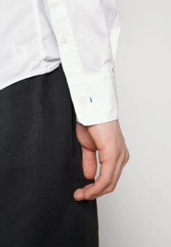 Scotch & Soda Essential Solid- Formal Shirt - White -Stock X 7961b437d08e4a57aacdf0434759951b