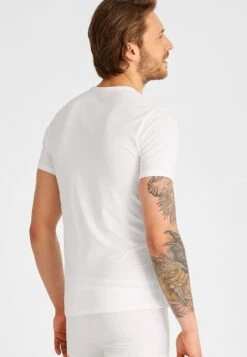 2 Pack - Undershirt - White -Stock X 79e4136296344e99a02d5059bf727f89