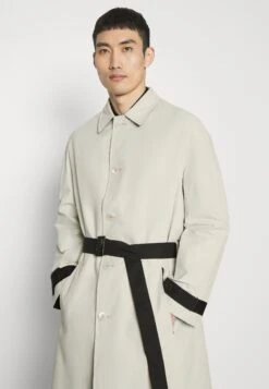 Neil Barrett Reversible - Trenchcoat - Black/Ivory -Stock X 7a0cfc2013f7487486d5aa05959caff6