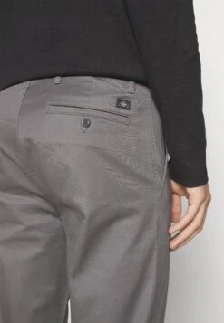 Dockers Original Slim - Chinos - Car Park Grey -Stock X 7a18c11992be4f10862e799619876d7b