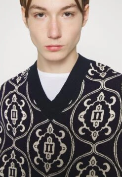 Les Deux Ornament Intarsia Slipover - Jumper - Dark Navy/Ivory -Stock X 7a3e1b007690496da1a077c264cc6667