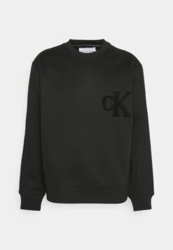 Calvin Klein Jeans Chenille Crew Neck - Sweatshirt - Ck Black -Stock X 7a51171469a64f49b6200623ea46c3b9