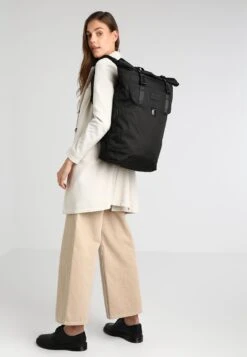 Doughnut Christopher - Rucksack - Black -Stock X 7aec51a99e544f77a920c4990ca68121