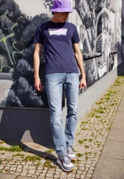 Reebok Classic Cl Legacy Unisex - Trainers - Cold Grey/Chalk/Classic Burgundy -Stock X 7be82d393d5444869ba2550a7a6d02c3