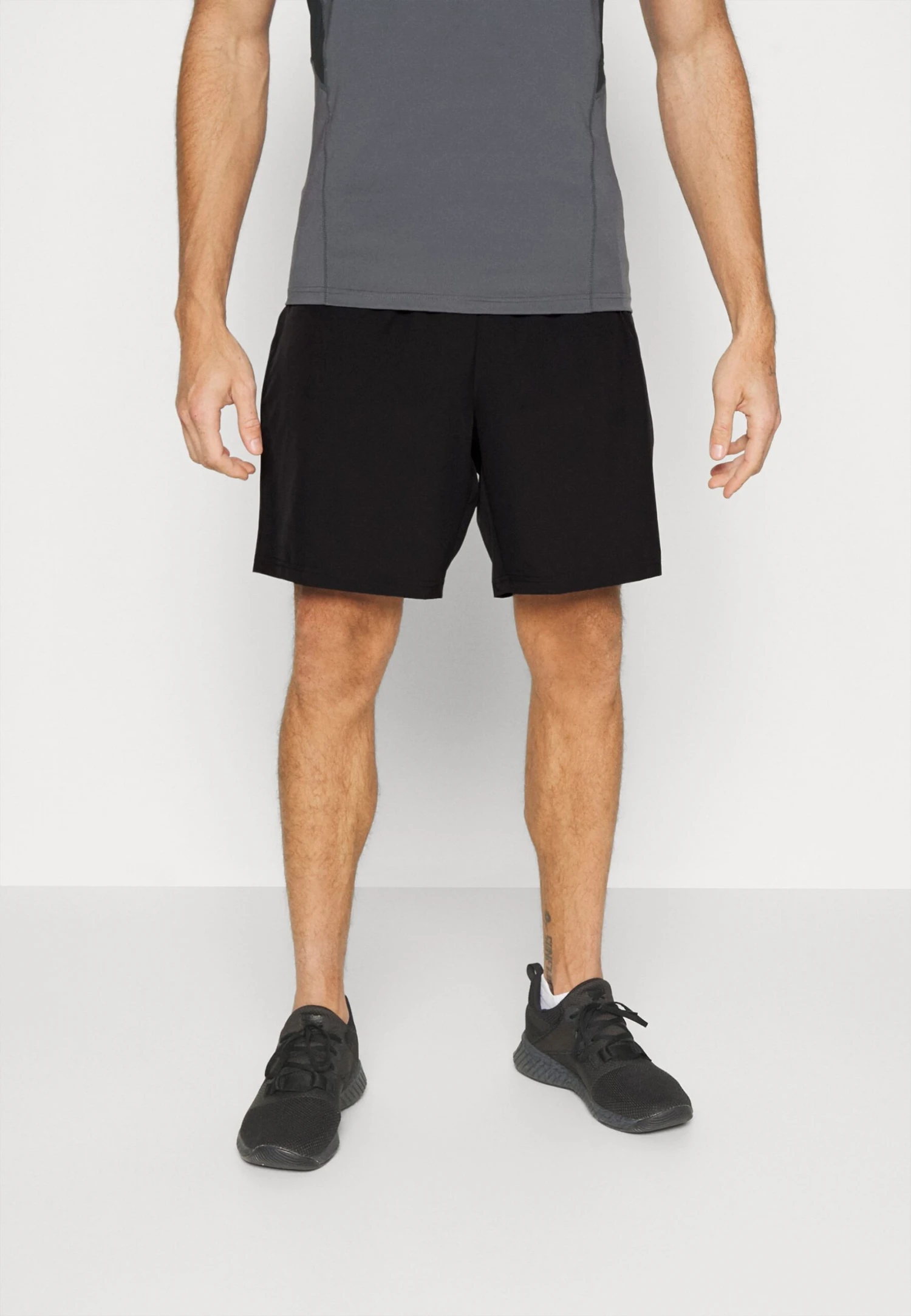 4F Shorts- Sports Shorts - Deep Black 3 4F Shorts- Sports Shorts - Deep Black