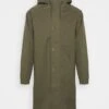 Revolution Parka - Army -Stock X 7e6ed97134064e458bcab21c02456a82