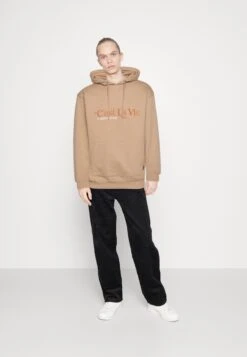 C'Est La Vie Hood Unisex - Sweatshirt - Beige -Stock X 7f125ccd14cd4b92923a86e892ba9267