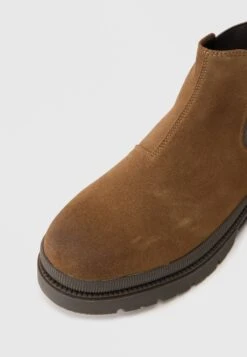 Replay SANDTOWN CHELSEA - Classic Ankle Boots - Taupe 13 Replay SANDTOWN CHELSEA - Classic Ankle Boots - Taupe -Stock X 7f8c6ef3c5474ce1a7f3765a0a8e83f1