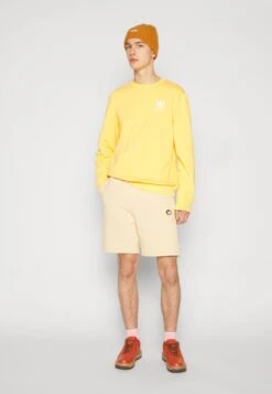 Wood Wood Islands Brygge Logo Unisex - Sweatshirt - Light Orange -Stock X 80437854e9084829a5f4b2ad908c1dcd