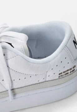 Nike Sportswear Blazer Unisex - Trainers - White, Black -Stock X 804c1fa3c9074a6c9337b18a1a5395ed