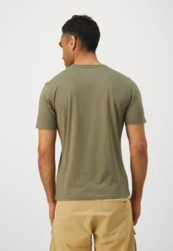 SALEWA EAGLE LOGO PATCH - Basic T-shirt - Faded Green -Stock X 8056c1e8ce4447f4a3aafad104a2b68f