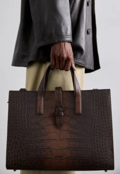 Emporio Armani BRIEFCASE BAG - Cross Body Bag - Delicioso 10 Emporio Armani BRIEFCASE BAG - Cross Body Bag - Delicioso -Stock X 814175ea059548489533f0e8bedf84b9