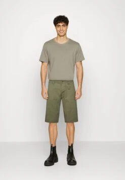 ESPRIT Core- Shorts - Olive -Stock X 814fe0624bf24bb4b3fa6a2b0c9a4e1b