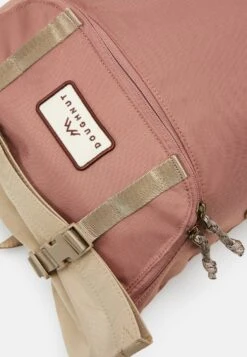 Doughnut Christopher Small Jungle Backpack Unisex - Rucksack - Chestnut -Stock X 8215fbb397d7432c95a845b5732f8ce4