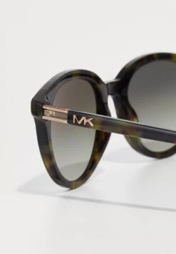 Michael Kors BIG BEND - Sunglasses - Olive Tortoise -Stock X 8233479f3f2b49d78b71372a6847a27d