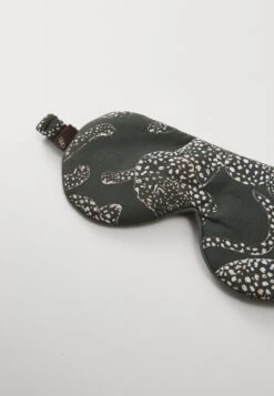 MENS LUXE EYE MASK - Other Accessories - Green -Stock X 82c837783b6a4f829fd83d80a63df354