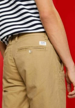 ESPRIT Im Stil - Shorts - Khaki Beige -Stock X 82e85c65fc974f0e89597fa4de26bbf5