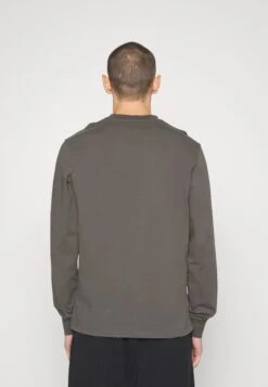 Han Kjøbenhavn Casual Long Sleeve - Long Sleeved Top - Dark Grey -Stock X 83230e0ef97a4d5b8f3a6f064c3916de