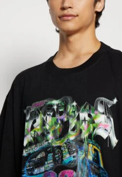 WEEKDAY Unisex Oversized Printed - Print T-Shirt - Black -Stock X 832d04ffa5b84d9b8936ce46f7953ca6