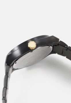 Guess JET - Watch - Black -Stock X 8379c820dec942e09e38bce6fd971ae0