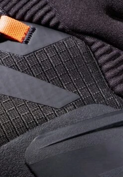 Mammut Blackfin Iii Mid Dt - Hiking Shoes - Black Black -Stock X 8657ae14a1ed4d7692091b159881e046