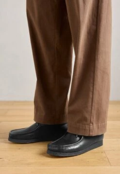 Clarks Originals WALLABEE - Lace-ups - Cola 39 Clarks Originals WALLABEE - Lace-ups - Cola -Stock X 876f62e5dc6e4cb7a06ee03f4f5a2057