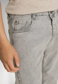 BRAVE SOUL Straight Leg Jeans - Grey Acid -Stock X 8809dab2f46c443a9516d8fd25e1a28b
