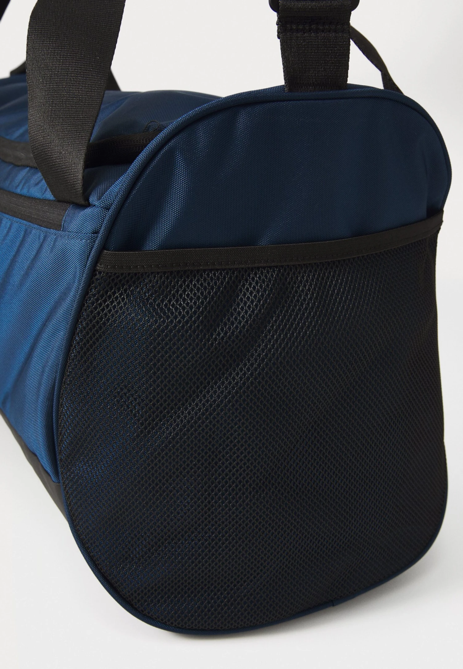 Champion PERFORMANCE DUFFEL BAG UNISEX - Sports Bag - Mvb/nbk 8 Champion PERFORMANCE DUFFEL BAG UNISEX - Sports Bag - Mvb/nbk - Image 6