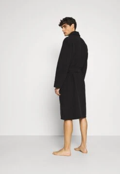 Lyle & Scott Lucas - Dressing Gown - Black -Stock X 885ff3c1aba947c1a61ae0a1b37d07d2