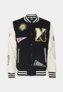 NEW ERA Heritage Varsity - Club Wear - Dark Blue -Stock X 88bfdac7e1564d14a43376e11a3d2a51