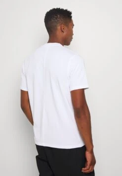 SAMSØE SAMSØE Norsbro - Basic T-Shirt - White -Stock X 8996a46b7f714cd591e2fed2dfa70fe9