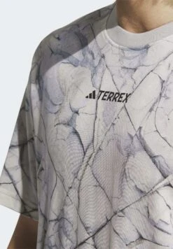 ADIDAS PERFORMANCE U Natgeo Gf Unisex - Print T-Shirt - Grey Three 11 ADIDAS PERFORMANCE U Natgeo Gf Unisex - Print T-Shirt - Grey Three -Stock X 89d92ab7669f4493943cce8d2185403c