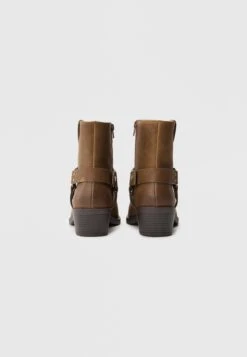 Call It Spring CARSSON - Cowboy/biker Ankle Boot - Tan -Stock X 89fff2ec659445f3b5bda4b5da2d70e2