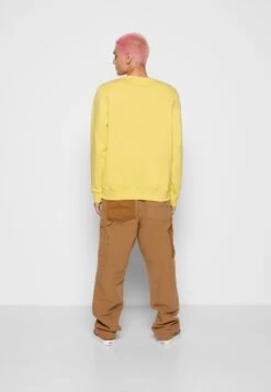 Wood Wood Tye Circle - Sweatshirt - Dandelion -Stock X 8b4389d9e40f45b3bb1e9bc9d3d622f7