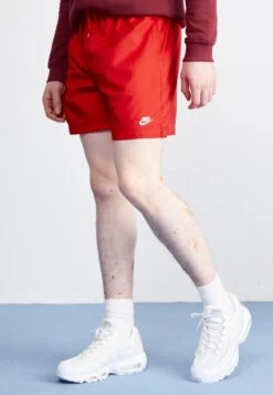 Nike Sportswear CLUB FLOW - Shorts - University Red/white