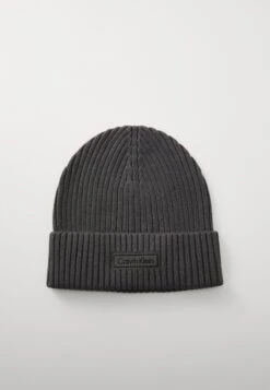 Calvin Klein PATCH CHUNKY - Beanie - Black/walnut -Stock X 8c5f6b8e873e41f2a21cd732cb86e922 1