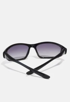 CHPO Kotti Unisex - Sunglasses - Black/Gradient -Stock X 8ee8ccd687a641029d795c020d34392d