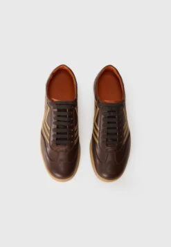Missoni JOHN - Trainers - Dark Brown -Stock X 8f18889a95bc42a0a47175f32204fd7c