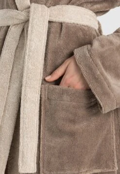 Vossen Poppy Unisex - Dressing Gown - Timber -Stock X 8f8999d9de9343549a7593bb704af58f